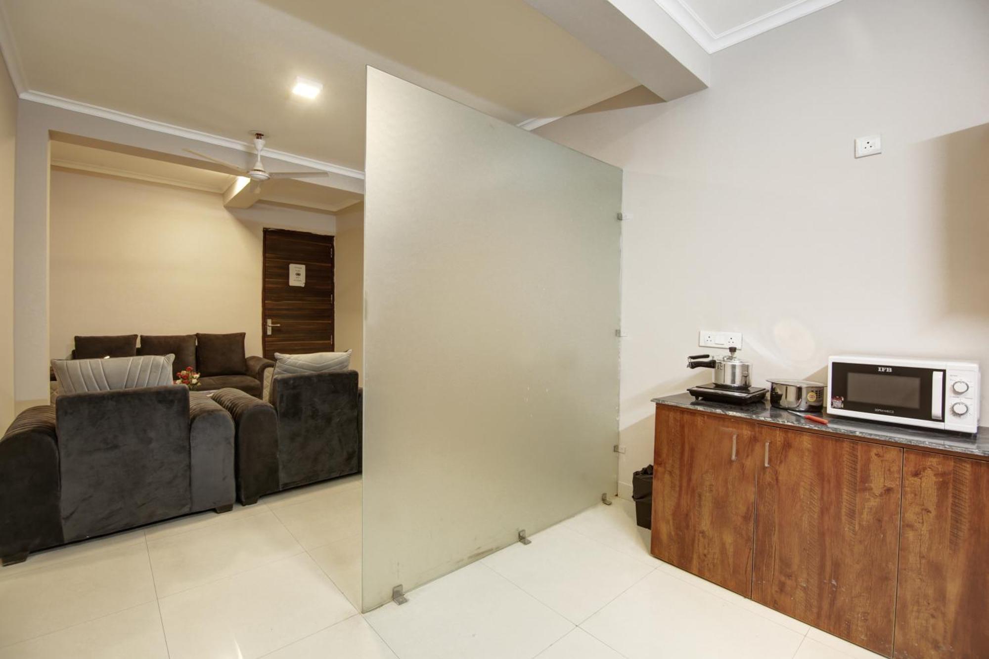 Limewood Stay - Executive Huda City Center Gurgaon Exterior photo