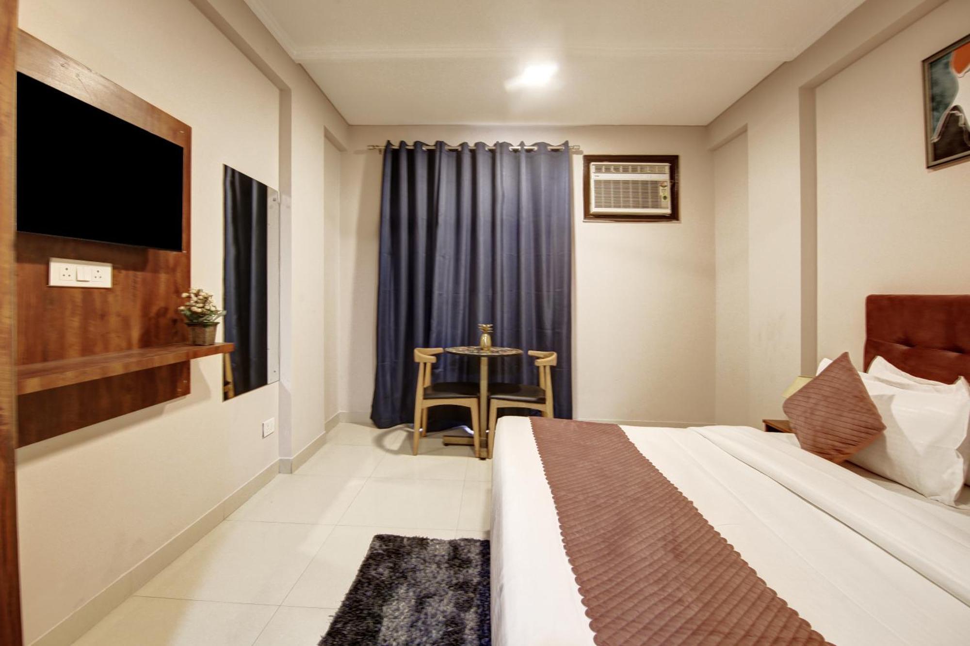 Limewood Stay - Executive Huda City Center Gurgaon Exterior photo