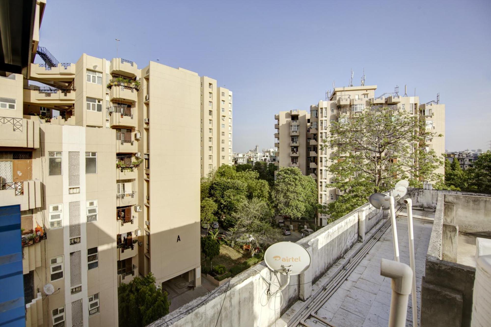 Limewood Stay - Executive Huda City Center Gurgaon Exterior photo